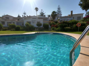 Studio with access to the garden. Open pool. Beach very close. Wifi & Netflix FREE